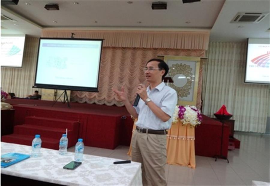 Ông Nguyễn Hồng Tuấn, Thường trực Văn phòng Ban chỉ đạo số hóa truyền hình trao đổi và giải đáp ý kiến với các đại biểu trong OkVip hoạt động