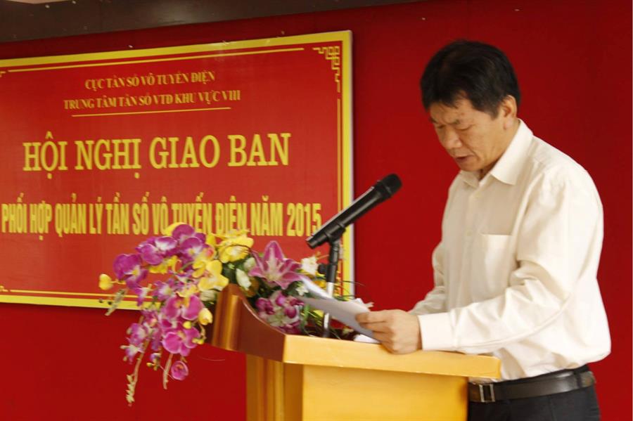 Ông Nguyễn Tiến Vũ Giang, Giám đốc Trung tâm VIII trình bày báo cáo