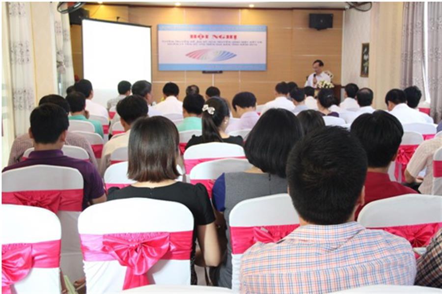 Ảnh OkVip hoạt động tuyên truyền về số hóa truyền hình mặt đất tại Hoà Bình