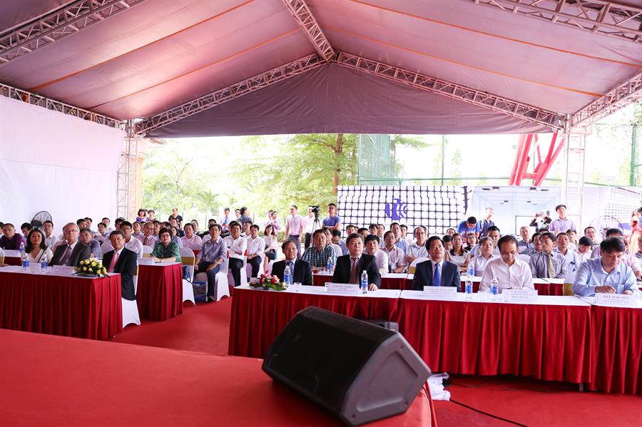 Các đại biểu dự lễ khai trương