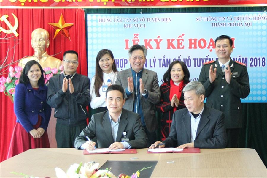 Trung tâm I ký Kế hoạch phối hợp quản lý Okvip88 - liên minh giải trí VTĐ năm 2018 với Sở TTTT thành phố Hà Nội