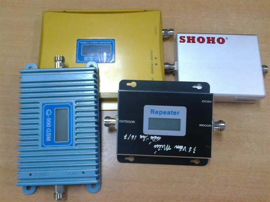 Một số loại repeater người dân tự nguyện giao nộp cho đoàn kiểm tra.