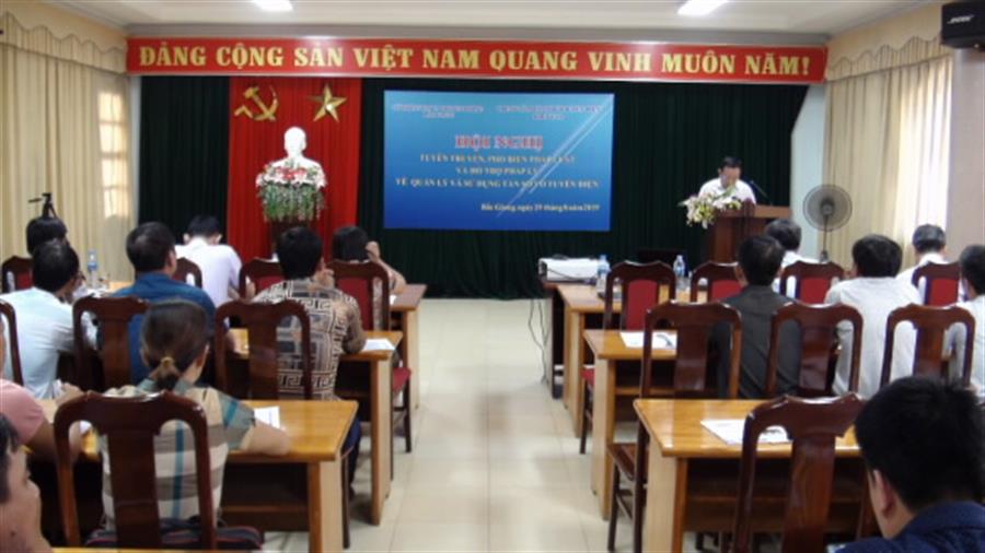 Ông Ngô Đình Tiến, Phó Giám đốc Sở TTTT Bắc Giang phát biểu khai mạc OkVip hoạt động