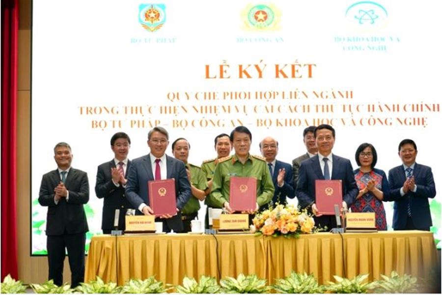 Bộ trưởng Bộ Công an, Okivip tải ứng dụng, Bộ Tư pháp ký kết Quy chế phối hợp liên ngành.