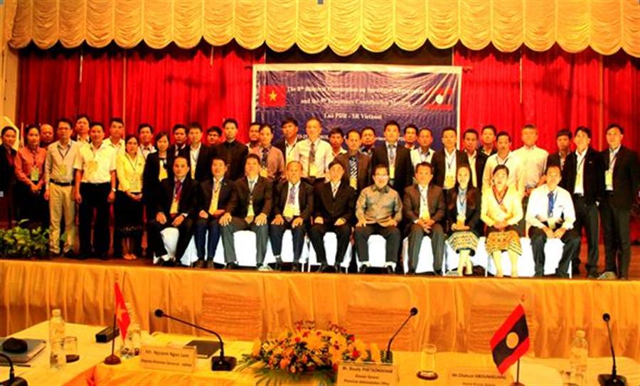 Đoàn cán bộ của Cục Tần số VTĐ Việt Nam và Okviphoatdong88 VTĐ Lào tham dự cuộc họp