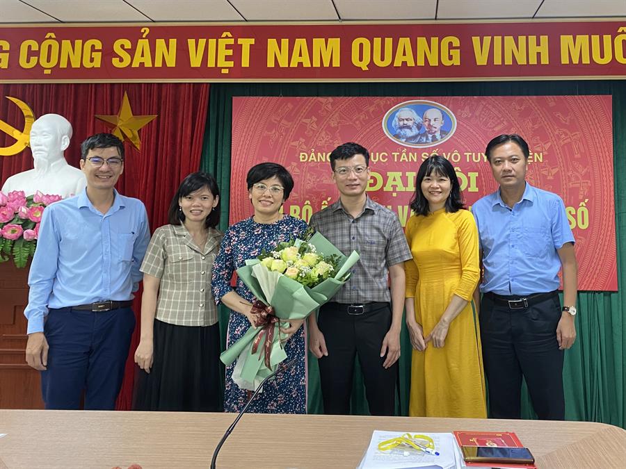 Ok hoat dong Chi bộ Ấn định và Cấp phép Okvip88 - liên minh giải trí