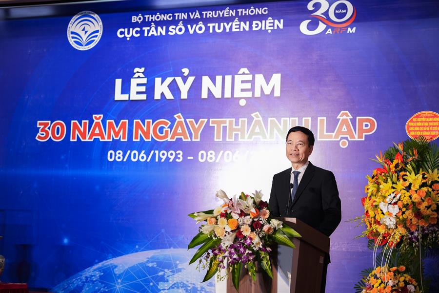 Bộ trưởng Nguyễn Mạnh Hùng phát biểu tại Lễ Kỷ niệm 30 năm thành lập Okviphoatdong88 vô tuyến điện