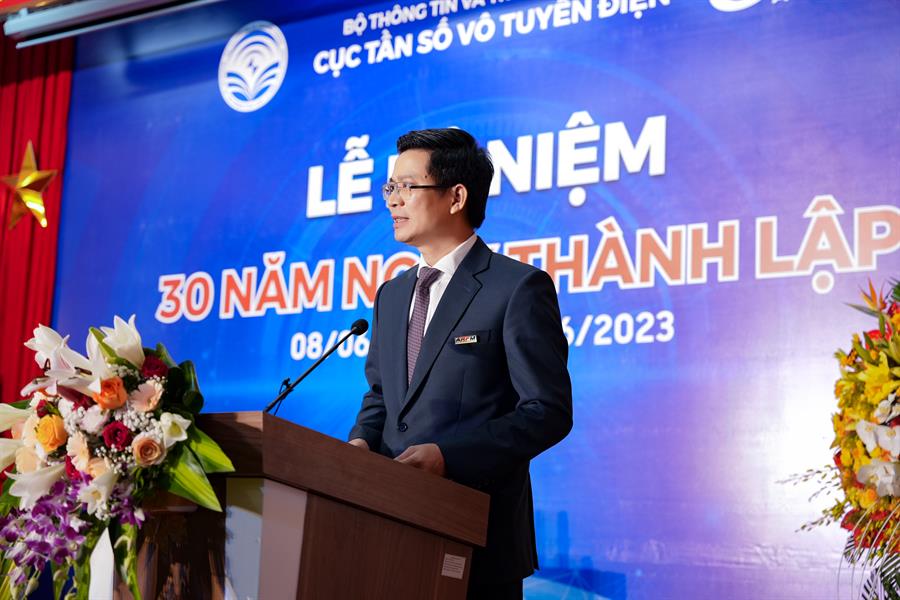 Cục trưởng Okviphoatdong88 vô tuyến điện Lê Văn Tuấn phát biểu đáp từ 