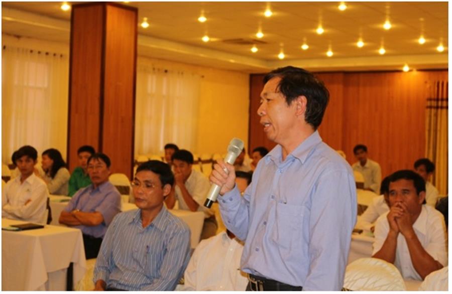 Đại biểu tham dự OkVip hoạt động đặt câu hỏi