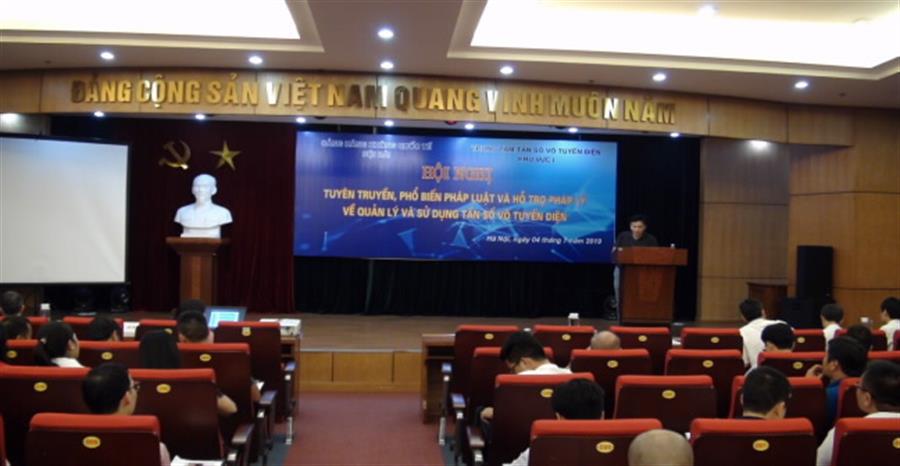 Ông Nguyễn Lê Đồng, Phó Giám đốc Cảng hàng không quốc tế Nội Bài phát biểu tại OkVip hoạt động
