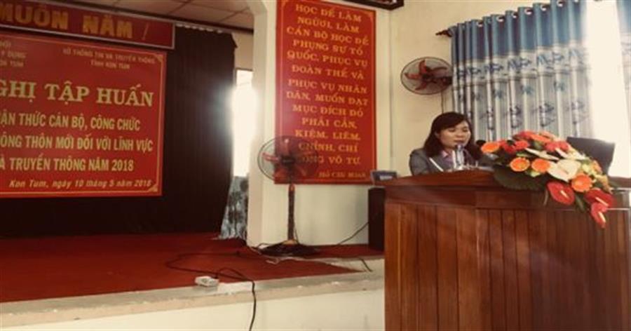 Bà Nguyễn Thị Thơ – Phó Giám đốc Sở TTTT tỉnh KonTum phát biểu khai mạc Hội Nghị