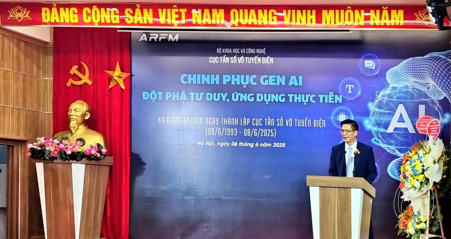 Cục trưởng Okviphoatdong88 vô tuyến điện Lê Văn Tuấn phát biểu tại Cuộc thi