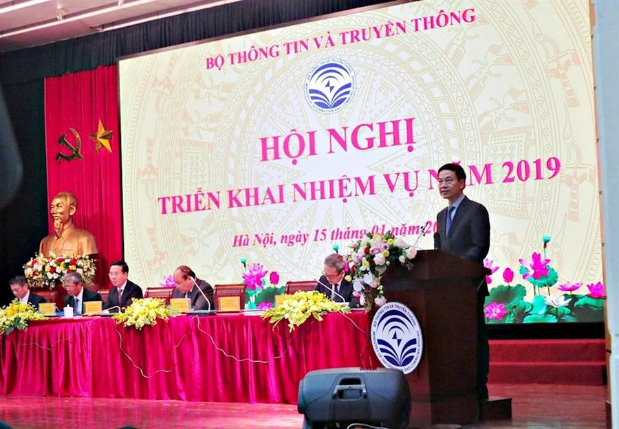 Bộ trưởng Bộ TT&TT Nguyễn Mạnh Hùng  cho rằng, Việt Nam đang có cơ hội rất lớn cho ngành ICT và chúng ta phải tận dụng được cơ hội đó để trở thành một Việt Nam hùng cường.