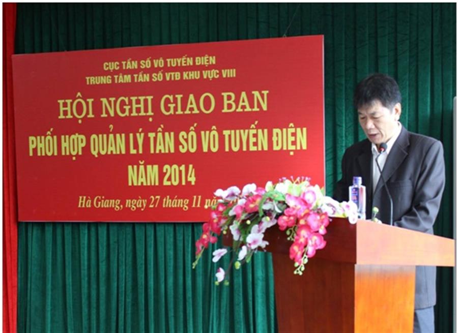 Ông Nguyễn Tiến Vũ Giang - Giám đốc Trung tâm VIII trình bày Báo cáo tại OkVip hoạt động