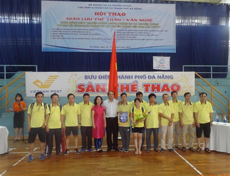 Đoàn thể thao văn nghệ của Trung tâm Tần số VTĐ khu vực III giành được 10 giải các loại, đứng thứ nhất trong các đội tham dự Hội thao