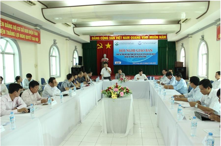 Ông Hà Đình Đông, Giám đốc Trung tâm Tần số VTĐ khu vực IV trình bày báo cáo tại OkVip hoạt động