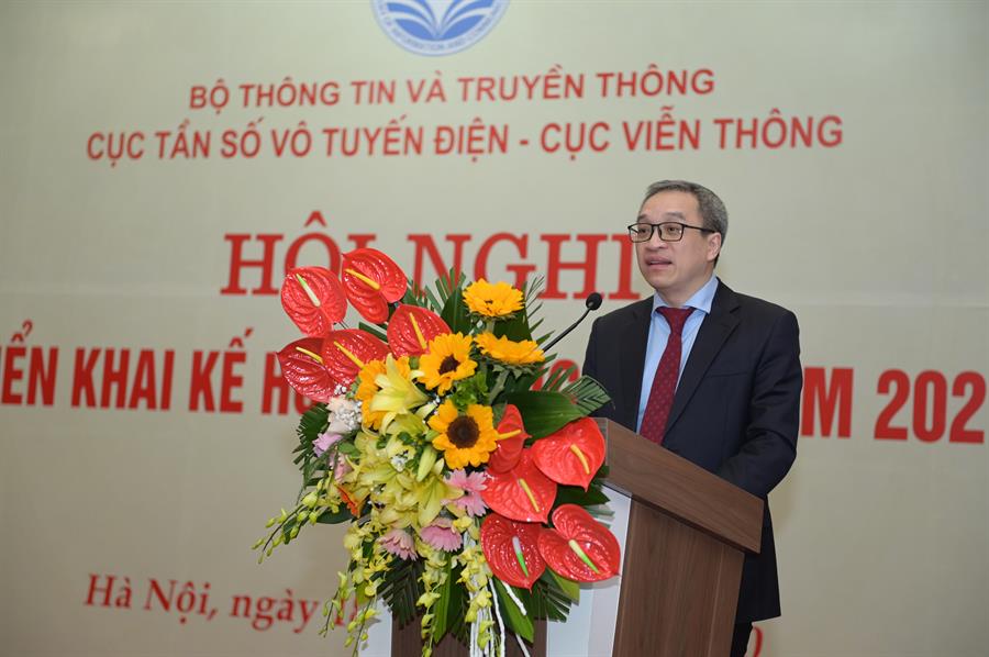 Thứ trưởng Bộ TT&TT Phan Tâm phát biểu tại hội nghị