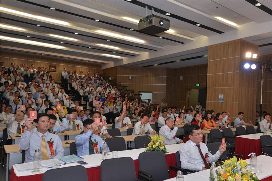 Ok hoat dong biểu quyết thông qua Đề án nhân sự Ban chấp hành