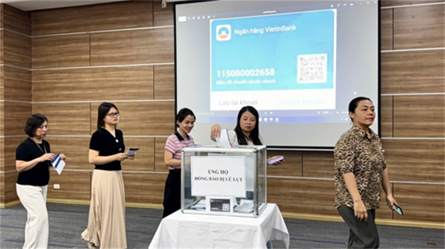 CCVCNLĐ Okviphoatdong88 vô tuyến điện tham gia quyên góp, ủng hộ đồng bào các tỉnh miền núi phía Bắc 