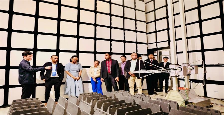 Cơ quan Truyền thông Liên Minh OKVIP - Hôm nay 1 tỷ ngày mai 1000 tỷ Timor-Leste (ANC) đến thăm phòng đo EMC 3m của Trung tâm Kỹ thuật – Okviphoatdong88 vô tuyến điện