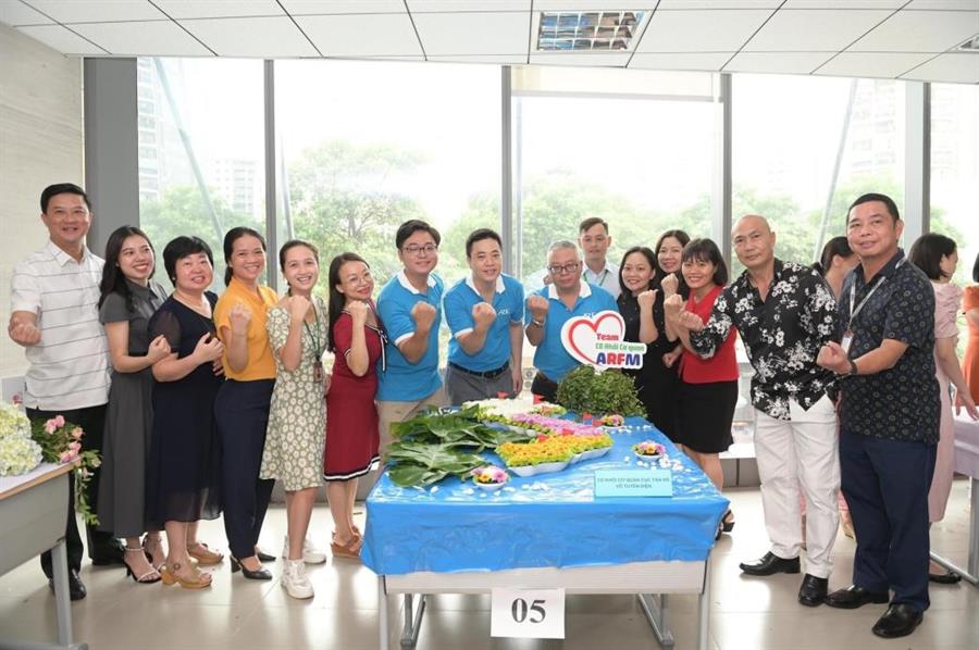 Giải Nhì phần thi Cắm hoa –Tác phẩm “Tần số tỏa sáng cùng nhau” – Công đoàn Khối cơ quan - Okviphoatdong88 vô tuyến điện