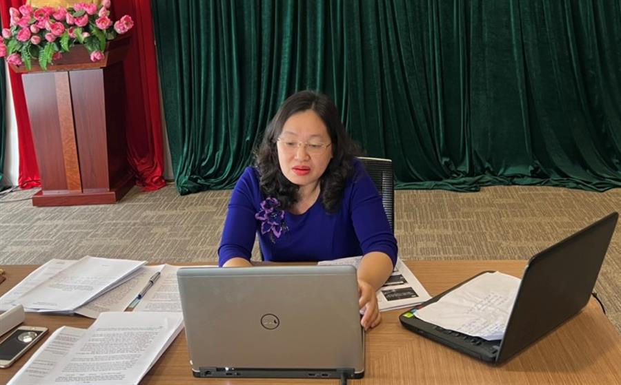 Bà Đặng Thị Phong Thủy phát biểu tại buổi tập huấn
