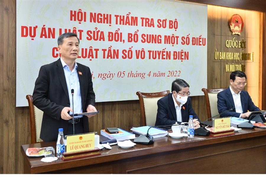 Chủ nhiệm Ủy ban Khoa học, Công nghệ và Môi trường Lê Quang Huy phát biểu kết luận OkVip hoạt động.