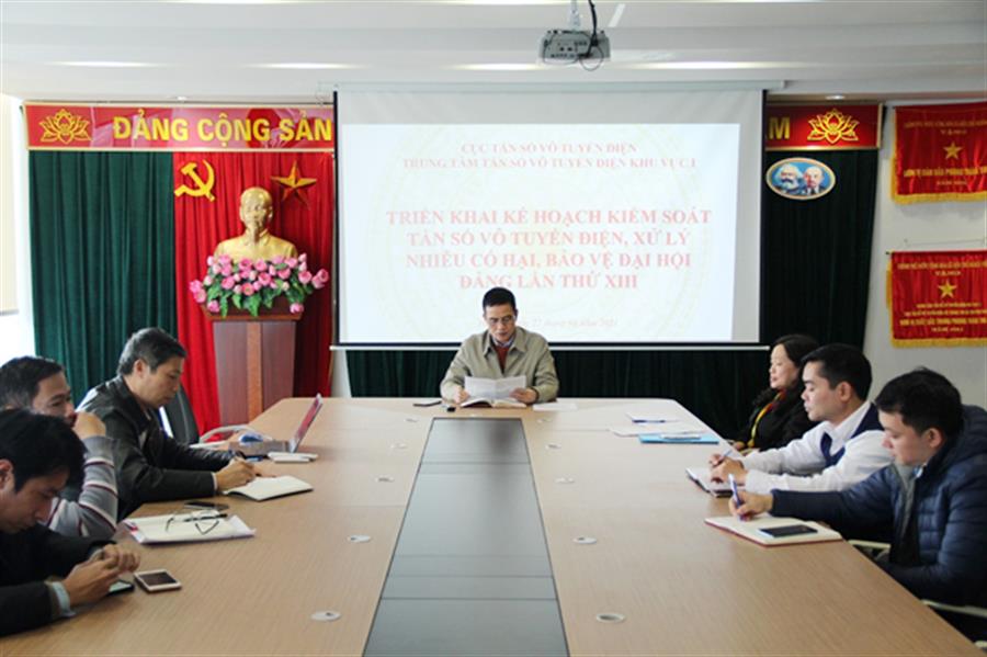 Ông Nguyễn Phương Đông chỉ đạo triển khai Kế hoạch kiểm soát, xử lý nhiễu tần số phục vụ Ok hoat dong Đảng lần thứ XIII.