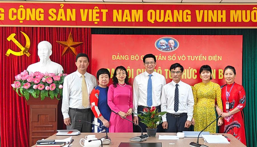 Ok hoat dong Chi bộ Tổ chức cán bộ