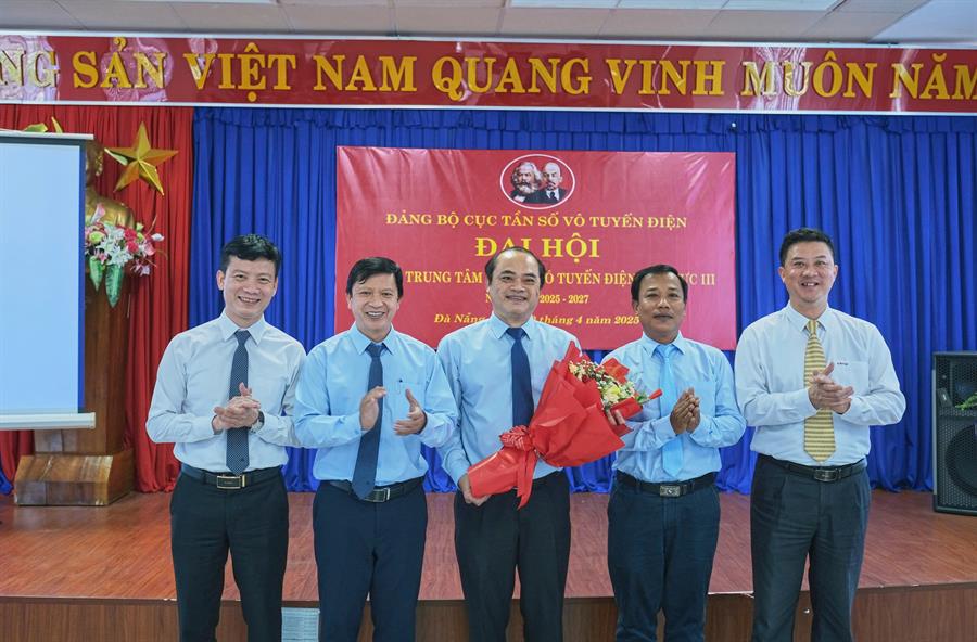 Ok hoat dong Chi bộ Trung tâm III