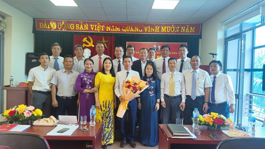 Ok hoat dong Chi bộ Trung tâm VI