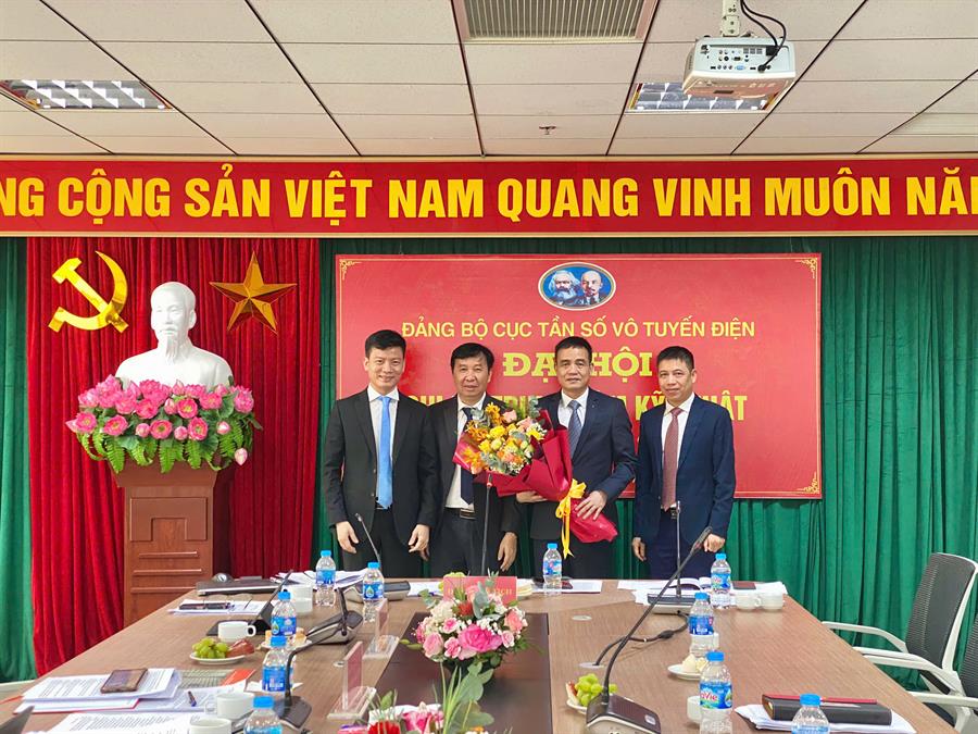  Ok hoat dong Chi bộ Trung tâm Kỹ thuật